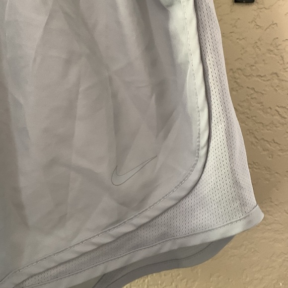 Nike Dri-Fit Grey running shorts - Picture 2 of 7